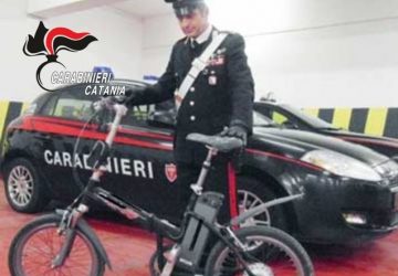 I Carabinieri ritrovano e restituiscono al proprietario la bici elettrica rubatagli