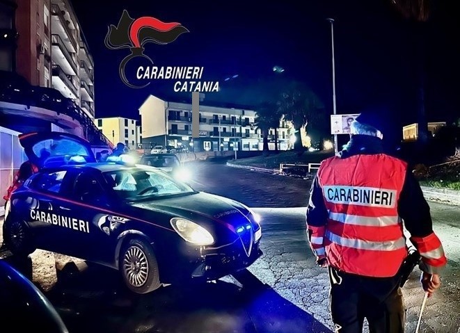 Controlli nel centro storico per la prevenzione dei furti di automobili