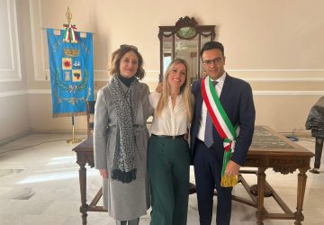 Riposto, ha giurato in municipio il neo assessore Mariachiara Longo