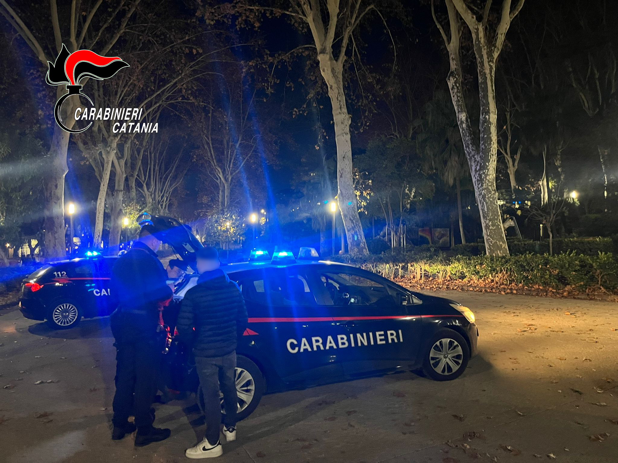 Controlli a Villa Bellini. Segnalati due giovani per droga