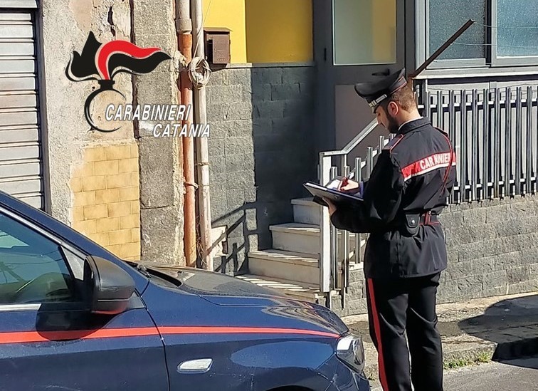 Carabinieri arrestano due topi d’appartamento con le mani nel sacco