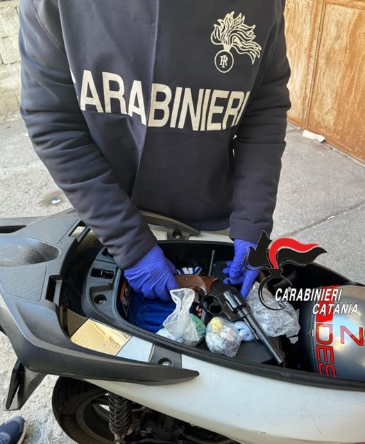 Arrestato dai Carabinieri un pusher di cocaina armato