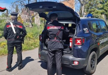 I Carabinieri lo sorprendono mentre guida un’auto rubata: denunciato