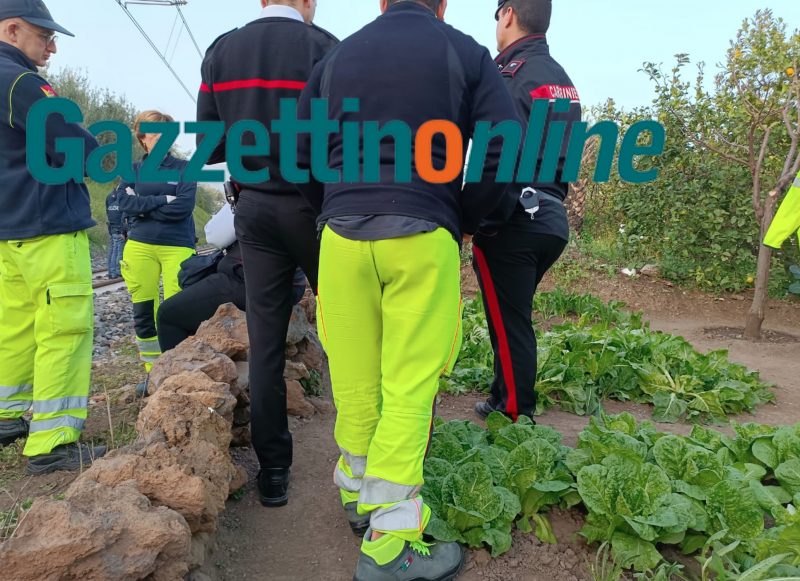 80enne travolto da un treno a Calatabiano: perde equilibrio finendo sui binari