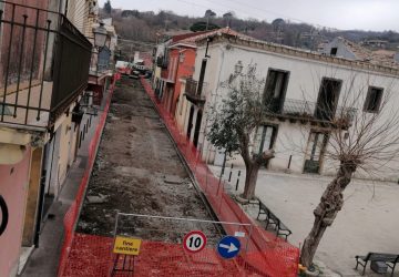 A Puntalazzo arrivano il metano, la fibra ottica e la nuova pavimentazione in via Umberto I