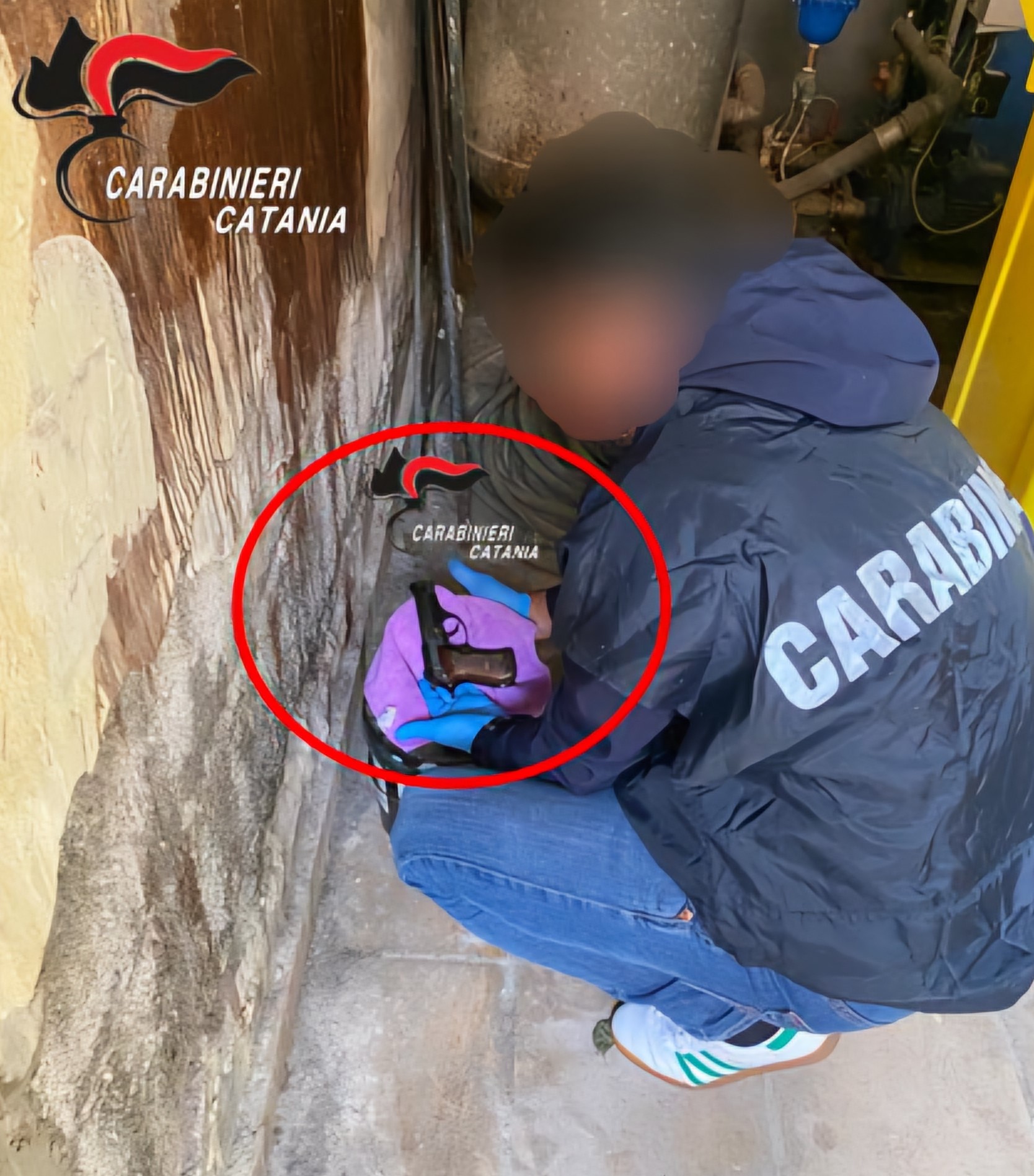 Consegna la droga in sella al motorino; pusher arrestato dai Carabinieri