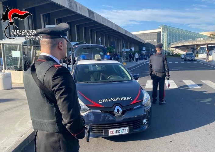 Arrestato borseggiatore del “terminal arrivi”