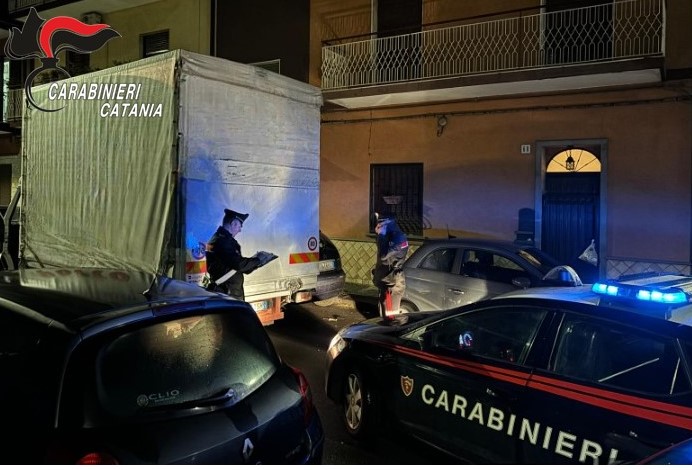 Provano a rubare tre camion: 28enne catanese arrestato