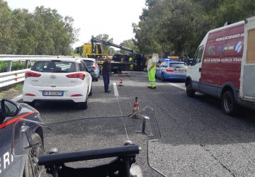 A18, due furgoni si ribaltano tra Giarre e Acireale: due feriti lievi