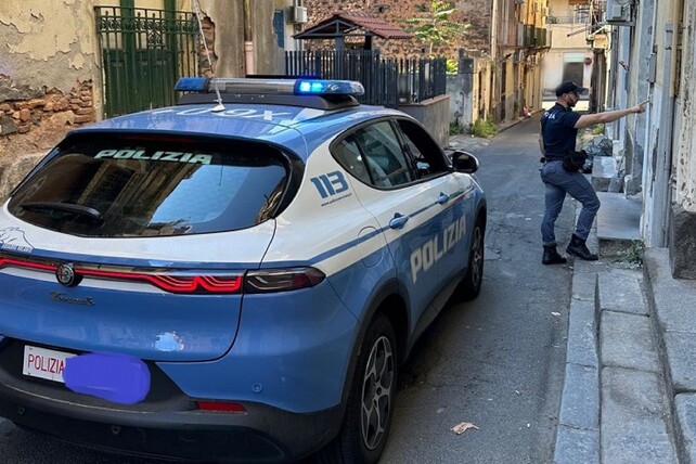 Casa a “luci rosse” nel centro di Catania