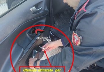 Ladri di fari in azione “disturbati” dai Carabinieri