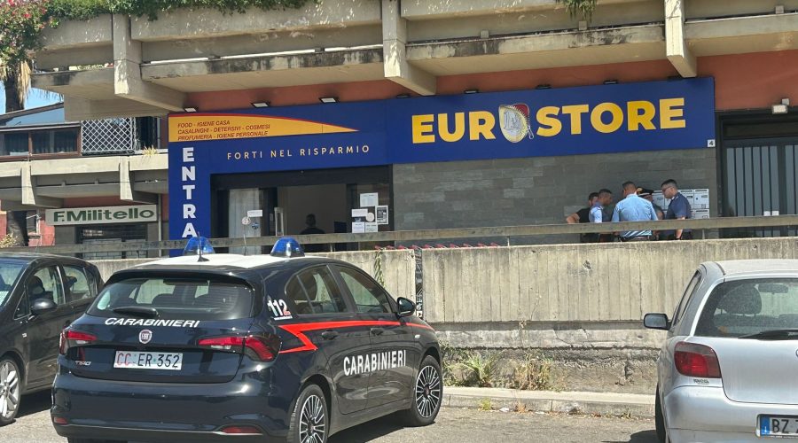 Giarre, rapina al supermercato Eurostore: Cc sulle tracce del malvivente