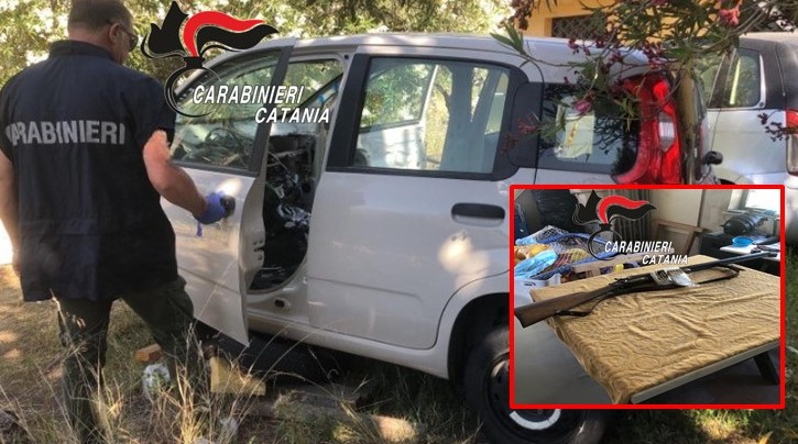 A casa nascondeva auto rubate e un fucile. Denunciato dai Carabinieri