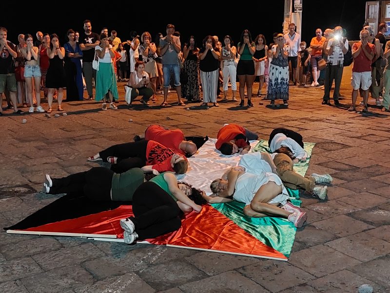 Torre Archirafi, flash mob per la Palestina VIDEO