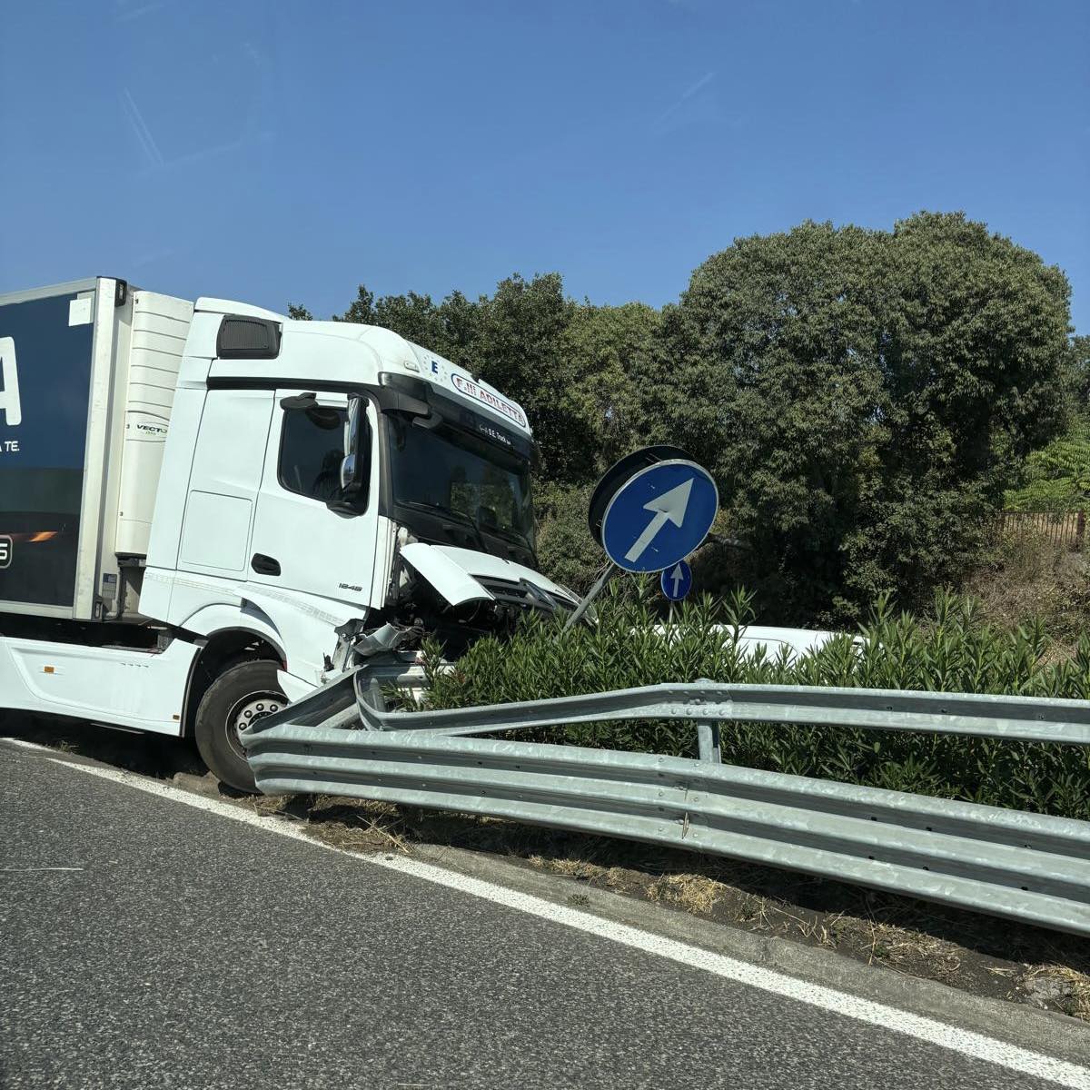 A18, ancora un incidente tra Giarre e Acireale: coinvolto un Tir