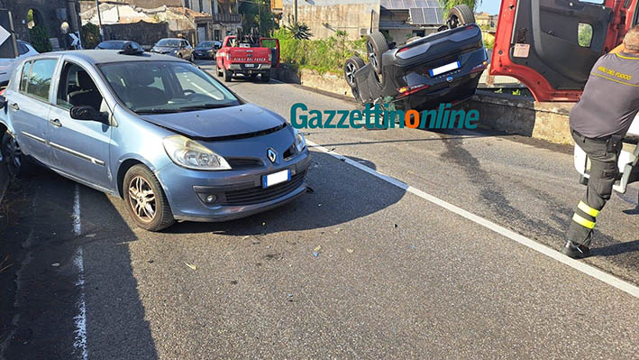 Acireale, ennesimo incidente sulla SS 114: quattro feriti lievi