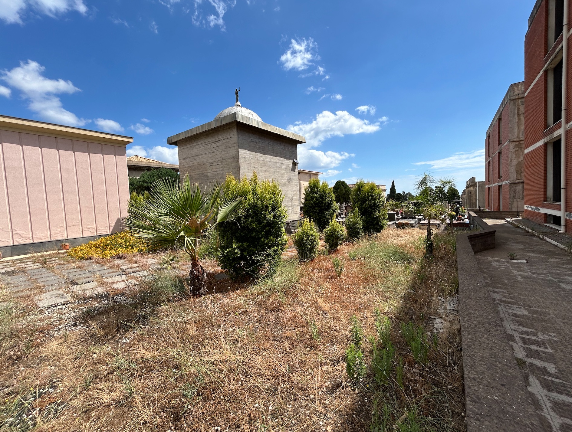 Giarre, si implementa organico manutentori cimitero