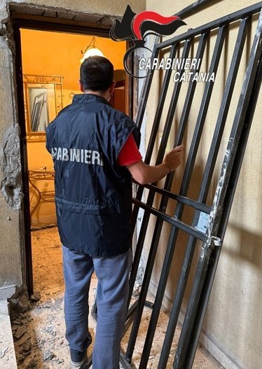 Sequestrato dai Carabinieri l’appartamento trasformato in market della droga