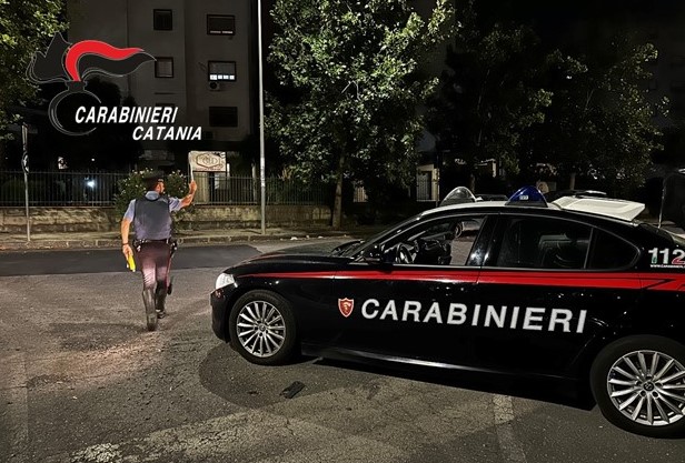 Stretta dei Carabinieri nella zona della movida: controlli e sanzioni