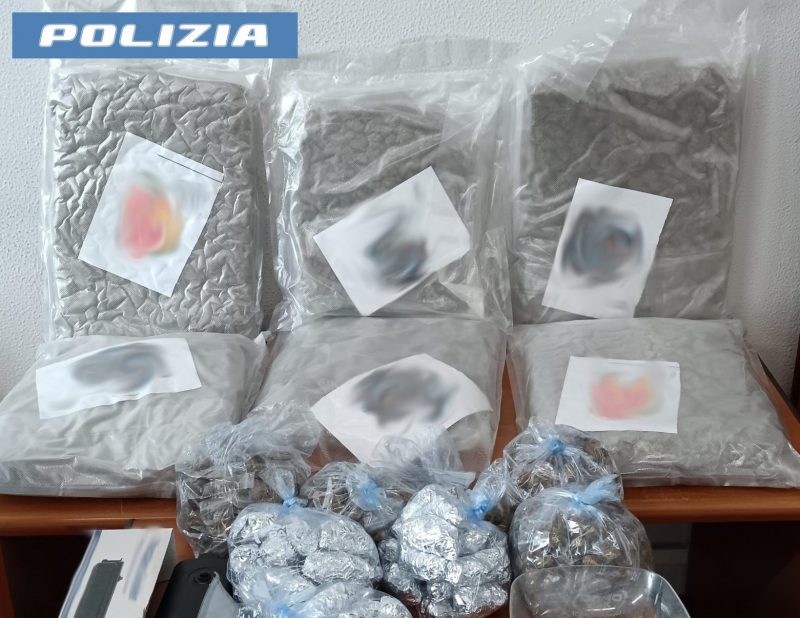 Beccato con oltre 7 kg di droga: in manette 22enne VIDEO