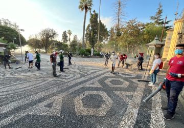 Acireale, villa Belvedere ripulita dalla cenere: 30 migranti a lavoro dall'alba