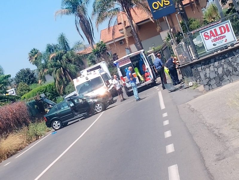 Mascali, drammatico incidente autonomo sulla Statale. Interviene elisoccorso