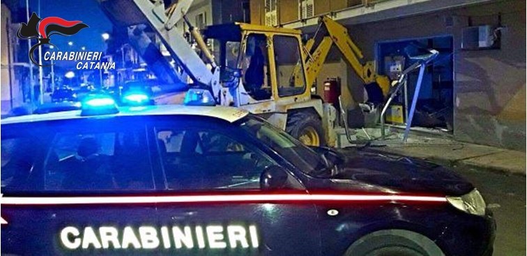 Estorsioni ad Acireale e Paternò: un arresto e due fermi