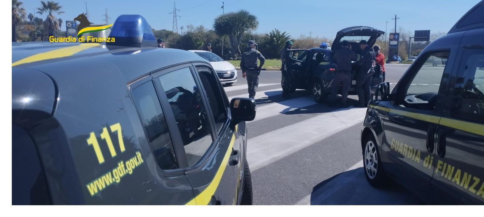 Controlli serrati della GdF lungo la Playa di Catania: denunce e sanzioni