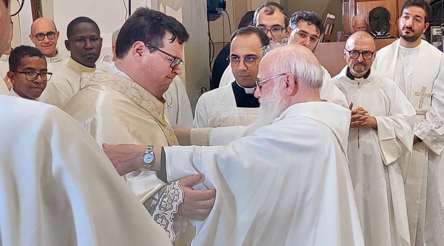 Giarre, ordinato un nuovo sacerdote nella chiesa San Francesco d’Assisi al Carmine