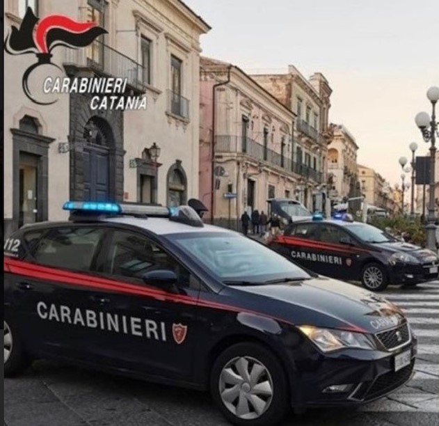 Acireale, geloso e possessivo perseguita l’ex fidanzata: arrestato per atti persecutori