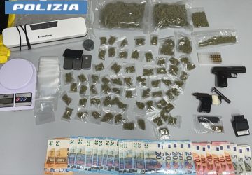 17enne "precoce" con la pistola nella camera da letto e la droga in terrazza: arrestato