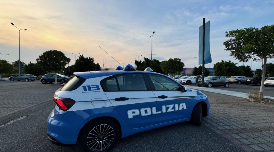 19enne “appassionato di musica” ruba due karaoke: denunciato