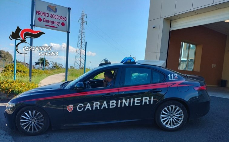 Colpisce con pugni e minaccia di morte la moglie: manette per un 59enne di Mascali