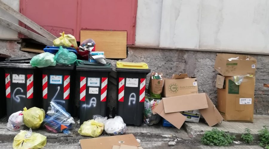 Giarre, rifiuti non conformi: nuove sanzioni a cittadini inadempienti