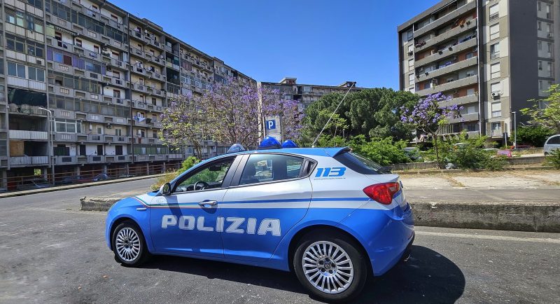 Occupano immobili abusivamente ed il Comune paga la luce: 13 denunciati