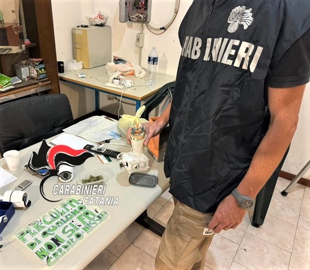 “Eravamo quattro amici” dediti allo… spaccio dal crack alla cocaina passando per la marijuana: arrestati