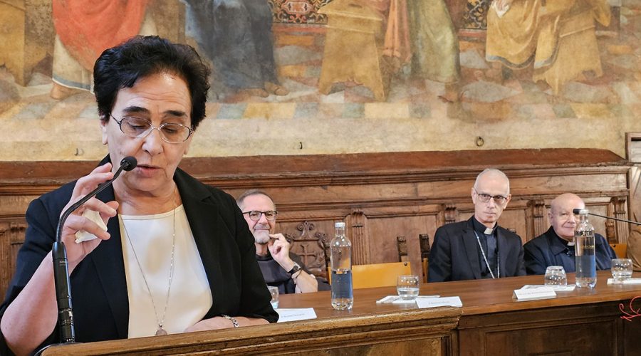 Suor Alfonsina della “Madonna della Tenda” di Acireale premiata ad Assisi per il suo impegno sociale