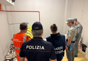 Controlli al mercato ittico: sequestrati e donati al Banco Alimentare ben 500 kg di prodotti