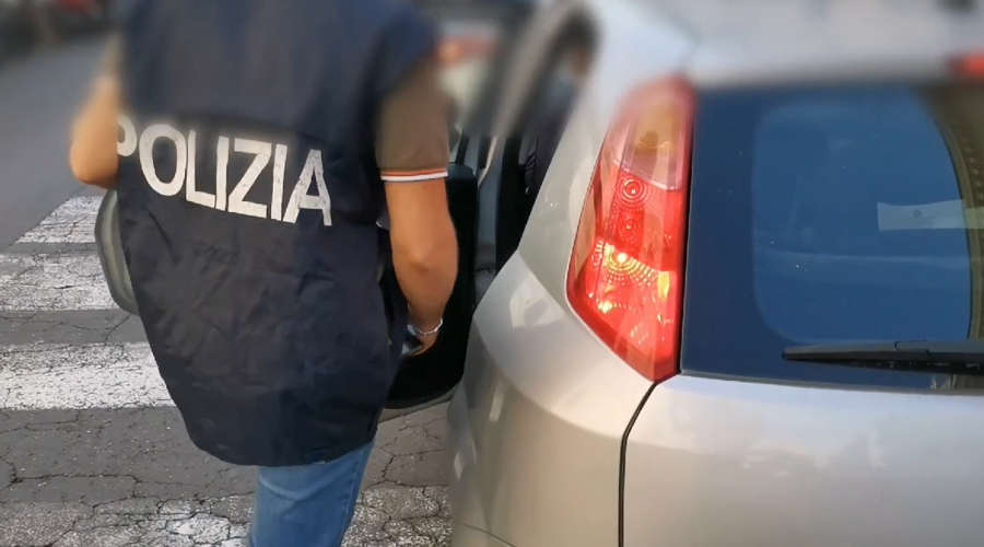 Screzi familiari per un’eredita degenerano in un accoltellamento: due arresti VIDEO