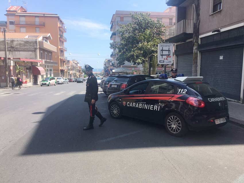 Giarre, ambulantato selvaggio: controlli dei carabinieri. Ma il tema è scomparso dai radar della politica