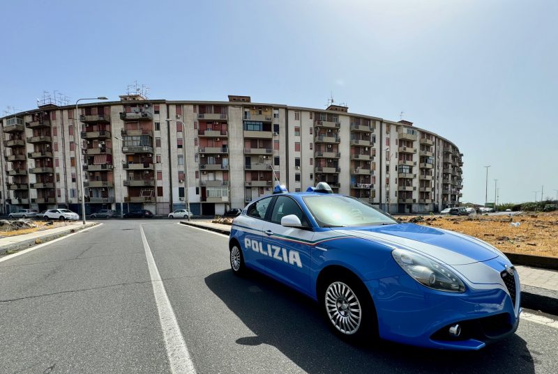 Cocaina e marijuana in tasca, arrestato spacciatore di 24 anni