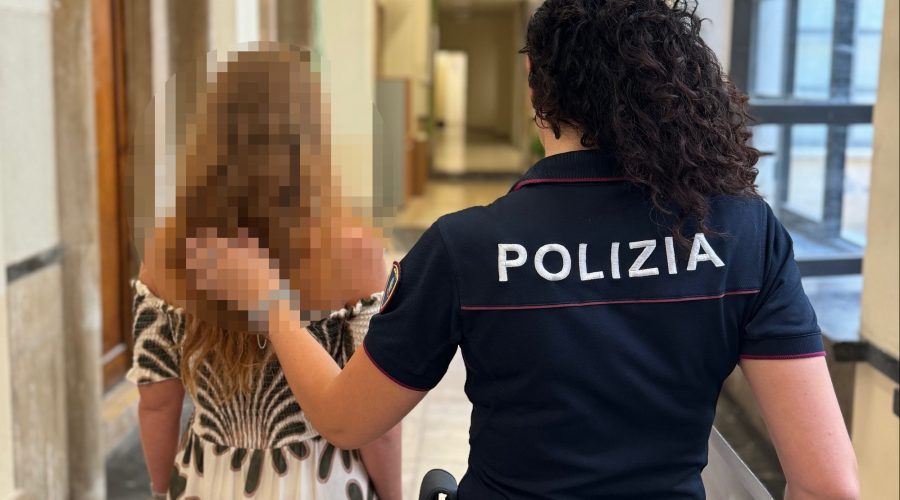 Calci e pugni alla ex compagna per estrorcerle denaro: manette per un tossicodipendente