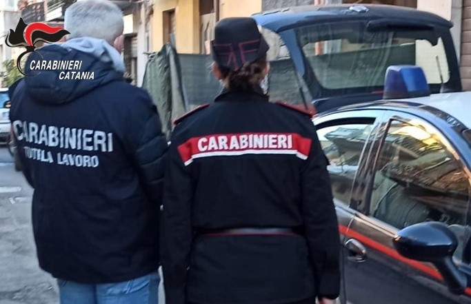 Lavoro nero: denunciato un ristoratore ad Aci Catena. Sospesa l’attività