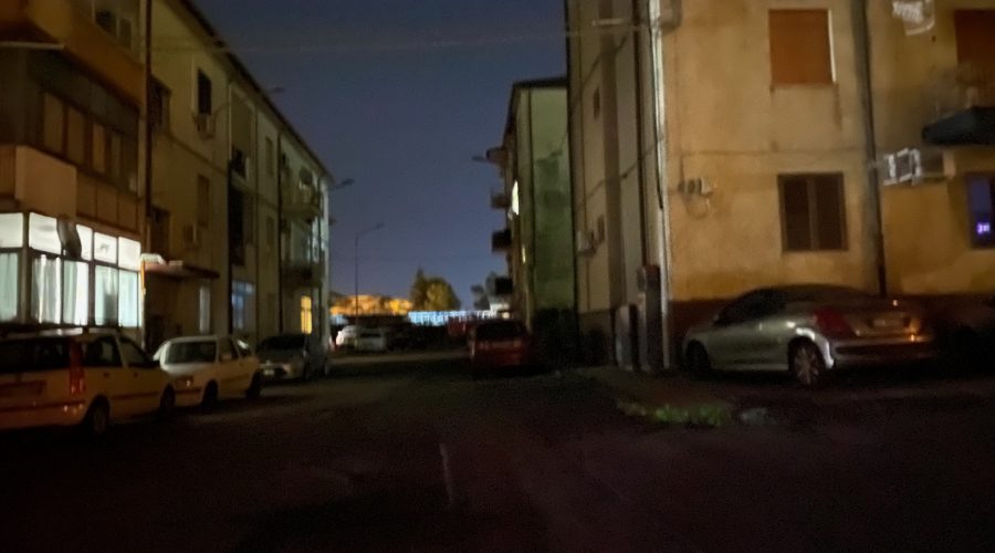 Giarre, quartiere Satellite al buio da troppo tempo: residenti chiedono una soluzione definitiva