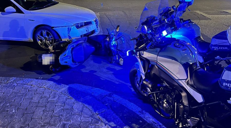 Sullo scooter con il figlio minorenne per sfuggire ai controlli provoca incidente: 37enne arrestato