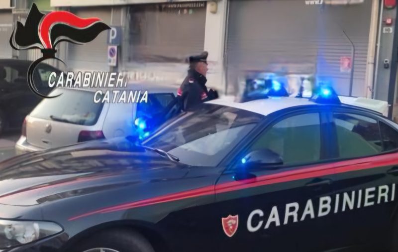 Ruba all’interno di un supermercato alimenti costosi: rintracciato e denunciato