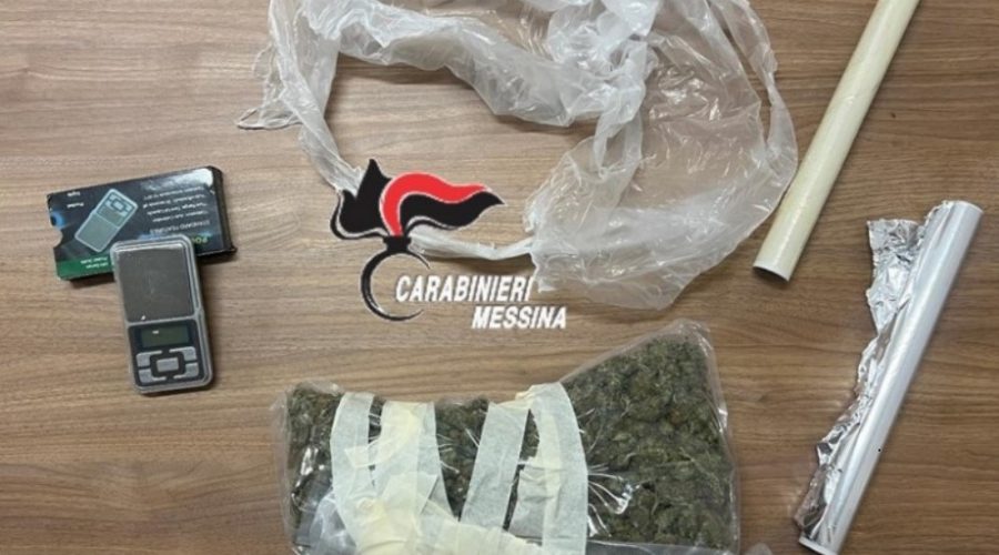 Droga nascosta nel cuscino del divano: arrestato 61enne