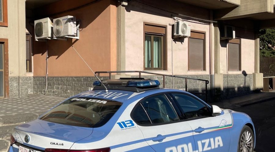 Beccati a rubare nell’abitazione di un anziano deceduto da qualche settimana: arrestati in due