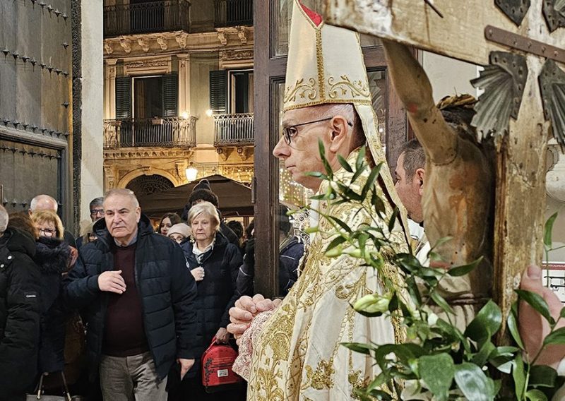 Acireale, il vescovo Raspanti apre l’Anno Santo