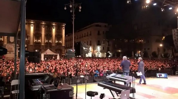 Catania, capodanno in diretta su Canale 5: 2 milioni della Regione a Mediaset